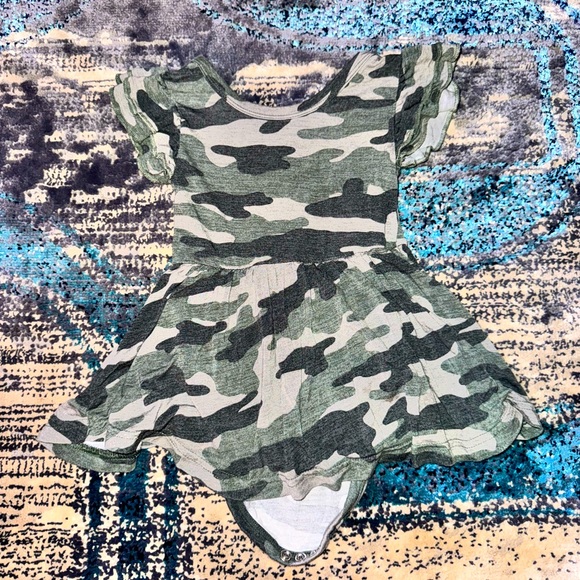 LITTLE SLEEPIES Short Sleeve Bodysuit Dress - Picture 1 of 2